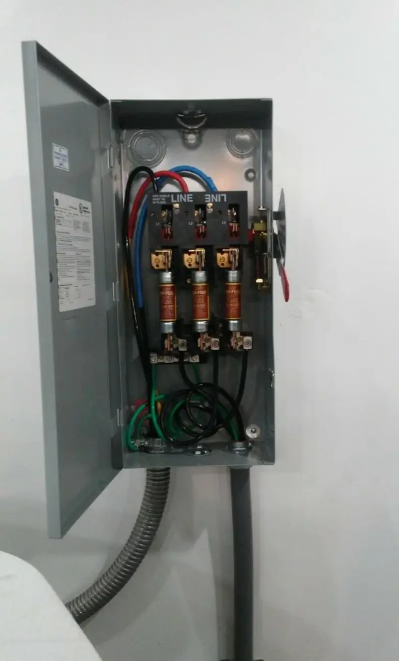 Three-phase disconnect switch installed for Electrical Wiring & Rewiring in San Martin